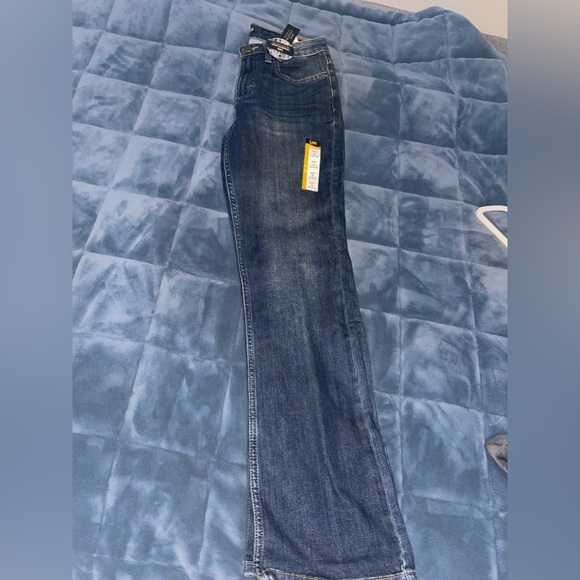 ***NEW WITH TAGS - NEVER WORN ***
Lee Regular fit boot cut blue jeans size 6 - Picture 8 of 8